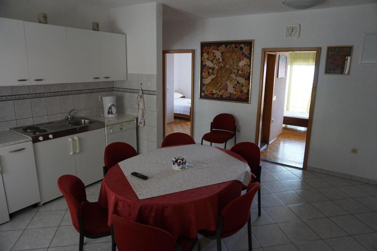 Spacious Comfort Apartment ดูเช ภายนอก รูปภาพ