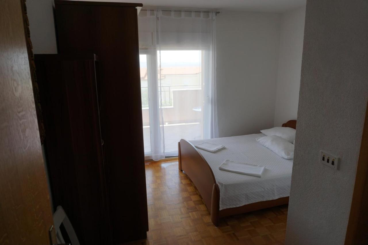 Spacious Comfort Apartment ดูเช ภายนอก รูปภาพ