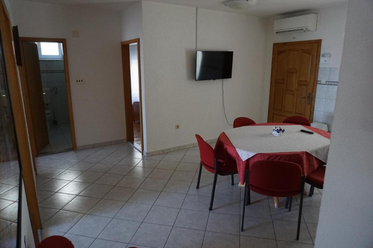 Spacious Comfort Apartment ดูเช ภายนอก รูปภาพ