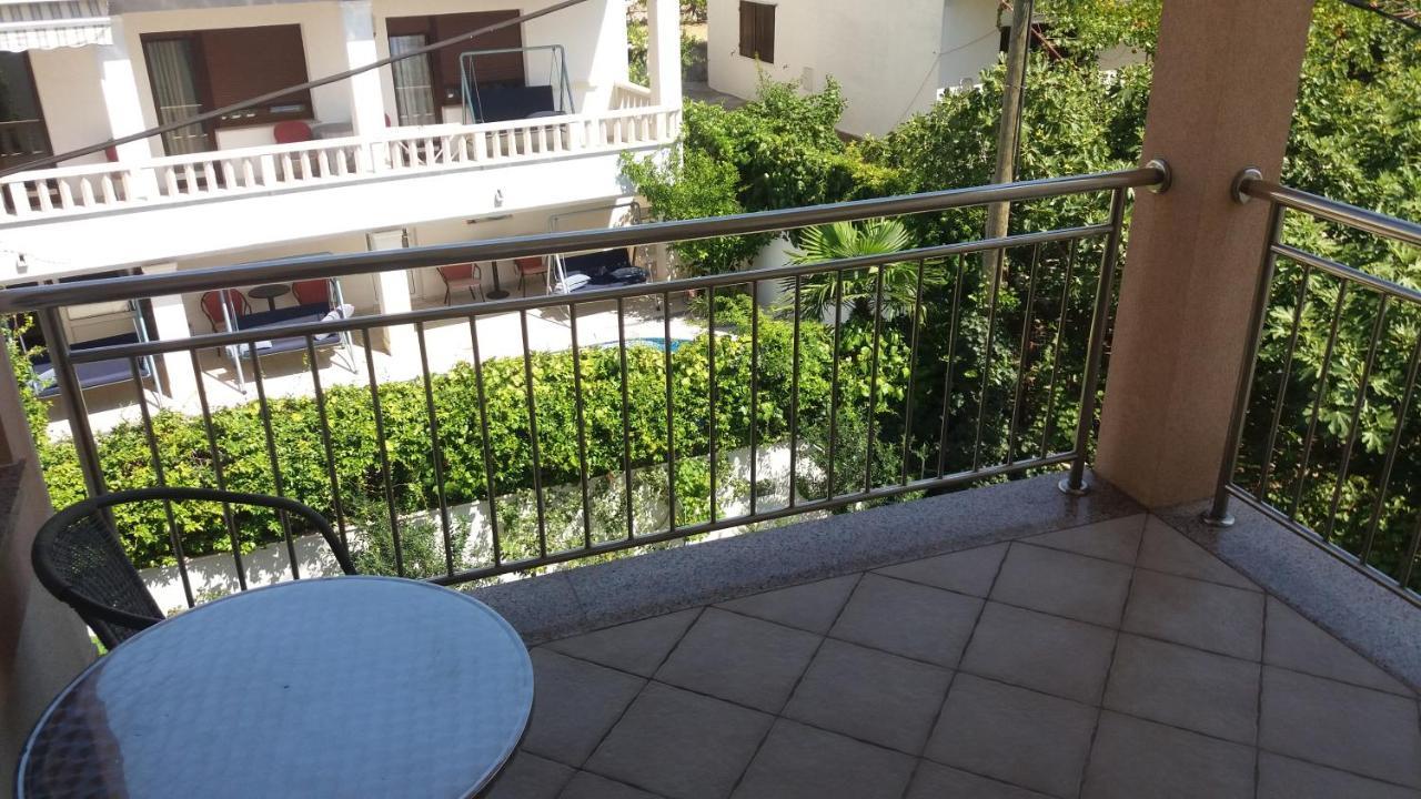Spacious Comfort Apartment ดูเช ภายนอก รูปภาพ