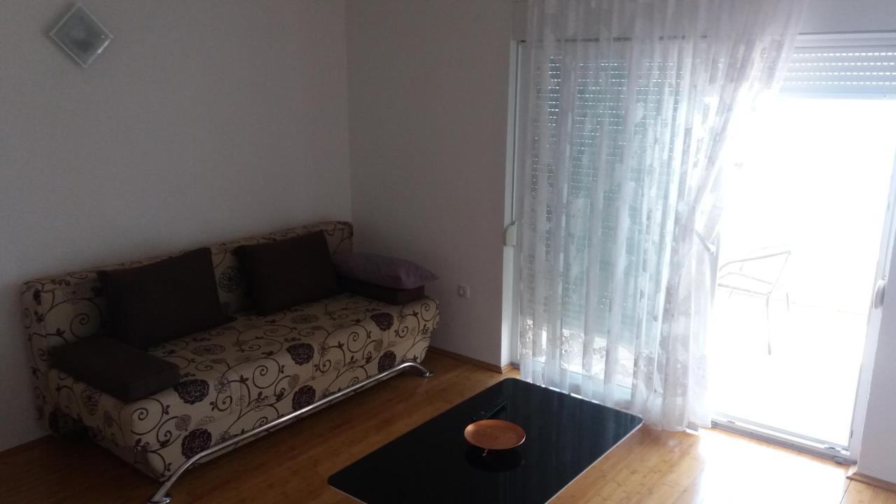 Spacious Comfort Apartment ดูเช ภายนอก รูปภาพ