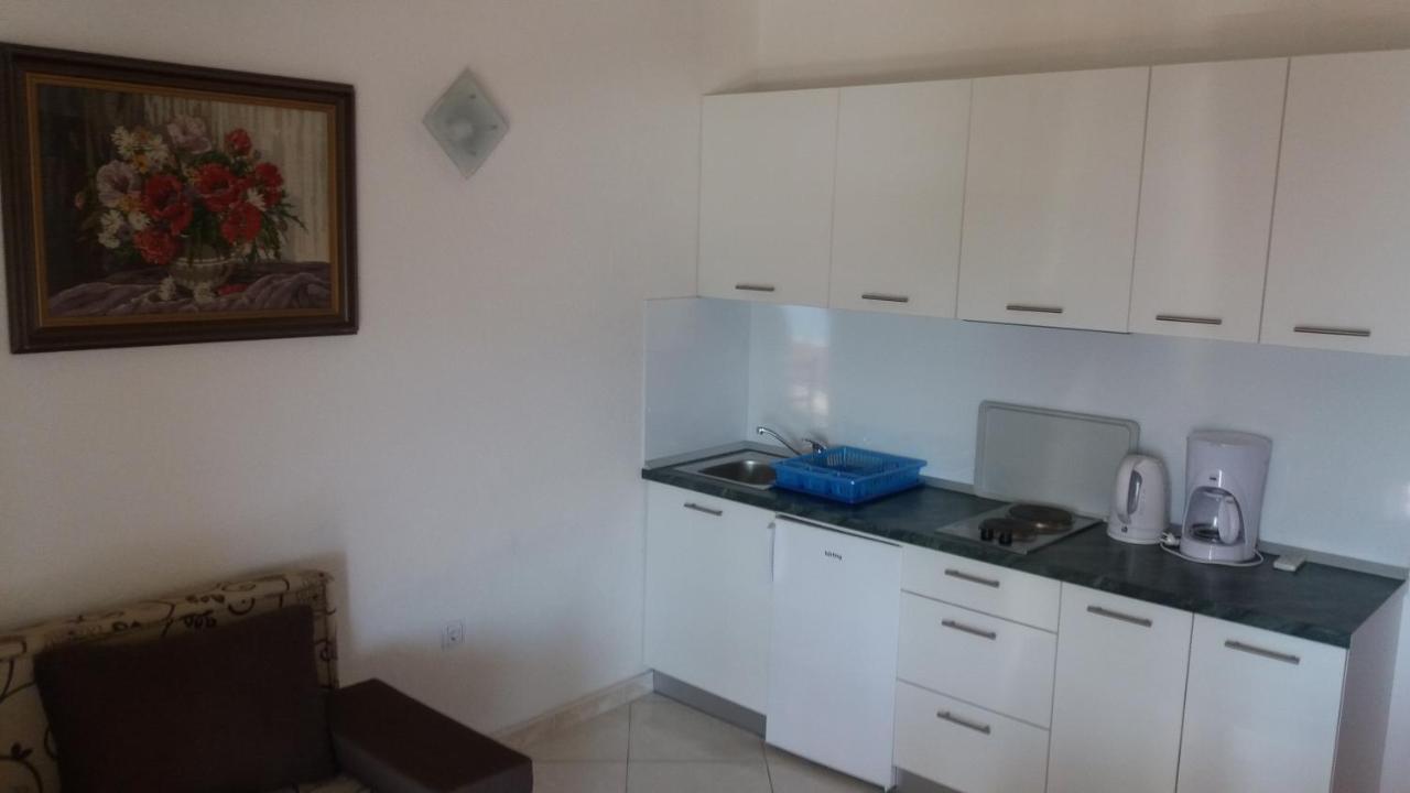 Spacious Comfort Apartment ดูเช ภายนอก รูปภาพ