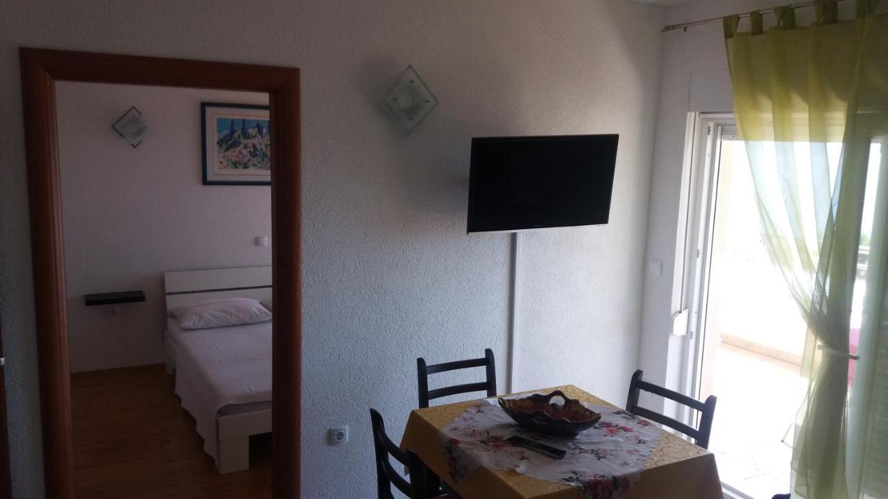 Spacious Comfort Apartment ดูเช ภายนอก รูปภาพ